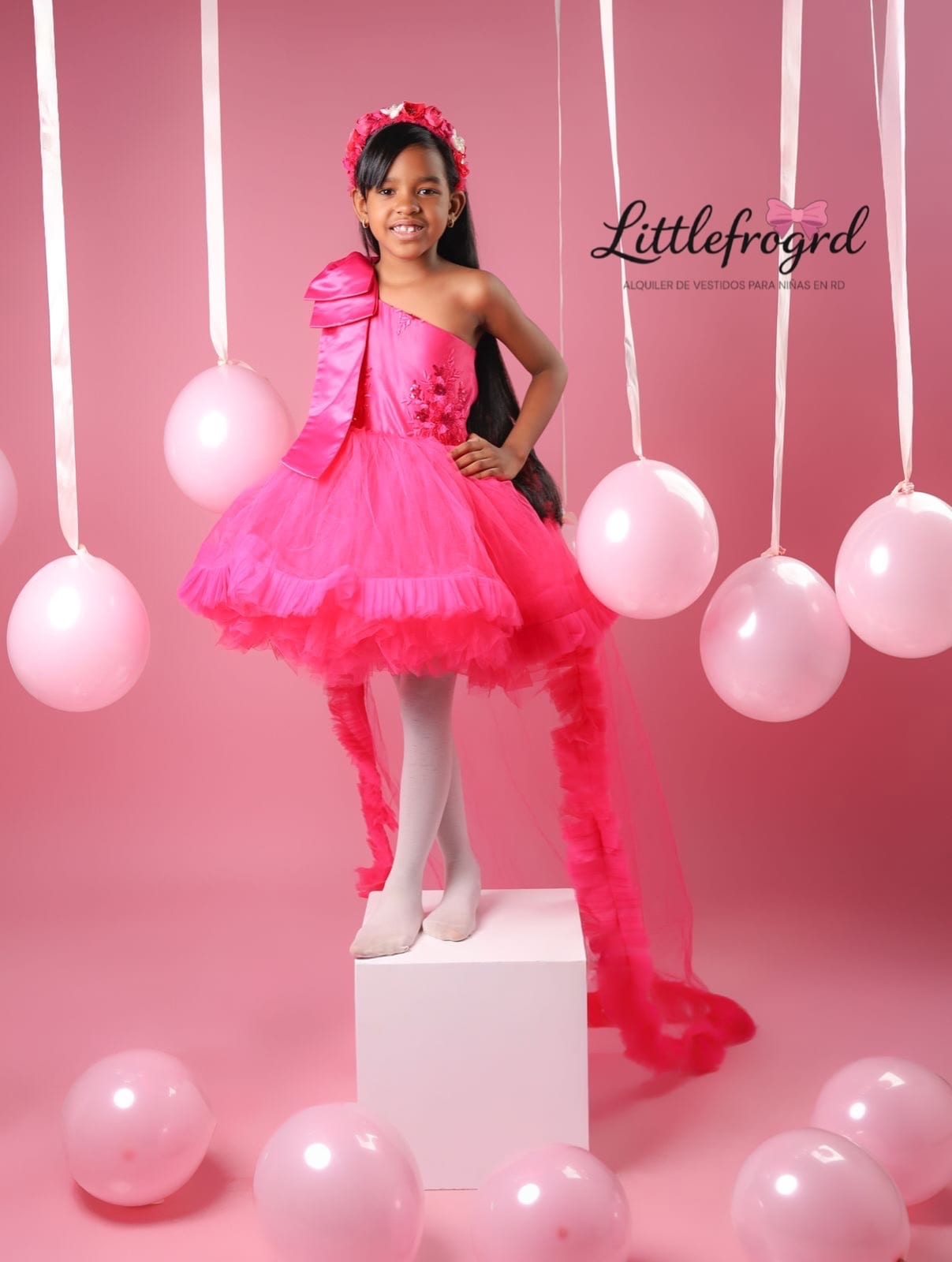 Vestido fucsia de cola Cin
