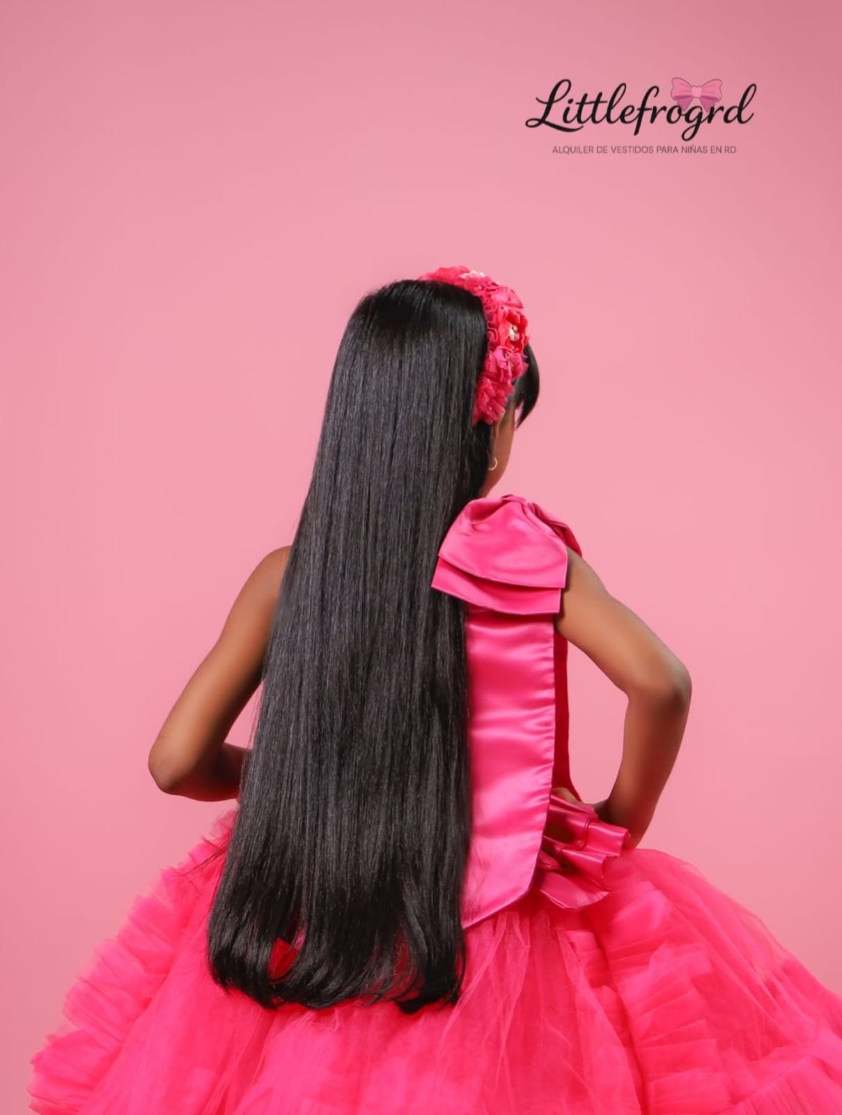 Vestido fucsia de cola Cin